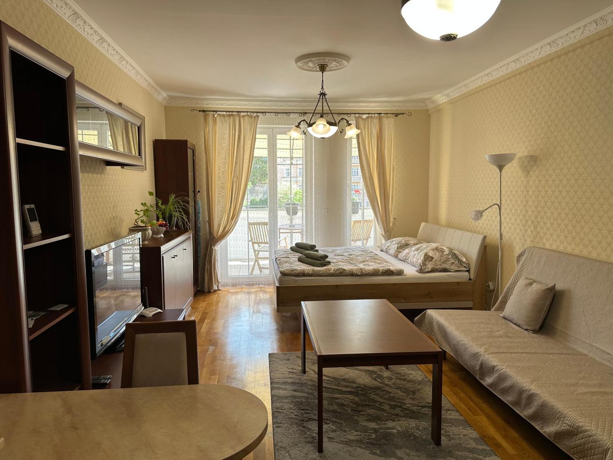Apartment Julia In The Center Of Карлови Вари Екстериор снимка